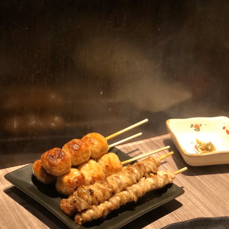 焼き鳥（皮&つくね）(焼とり八兵衛)