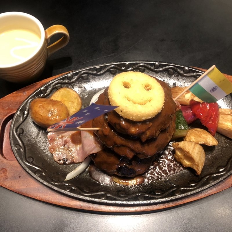 ハンバーグSUN重の塔　セット(MITSUKE KITCHEN ららぽーとEXPOCITY店)