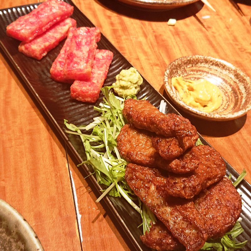 伊東ちんちん揚げと丸又のさつまあげ(ふじとはち 銀座店)