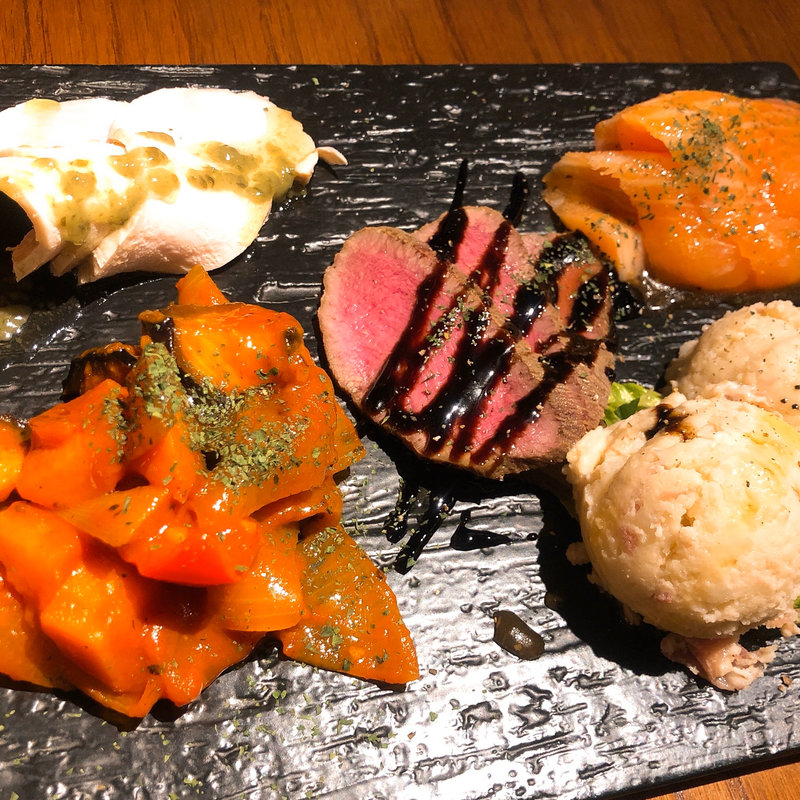 前菜盛り合わせ(鉄板バルJYU高槻店)