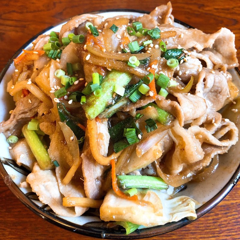 肉丼 (みそ汁付)(阿Q 黒磯店 （アキュウ）)