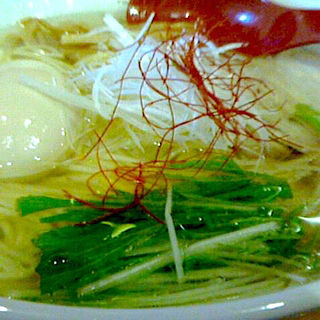 香彩鶏だし味玉塩ラーメン(麺屋 翔 本店)