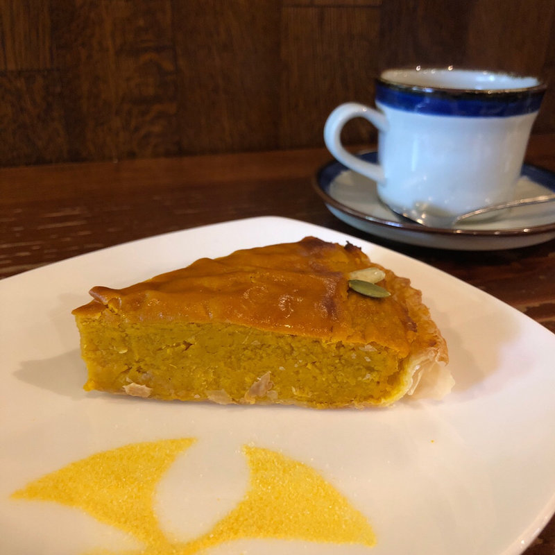 かぼちゃケーキ？とコーヒーのセット(珈琲亭ちろる)