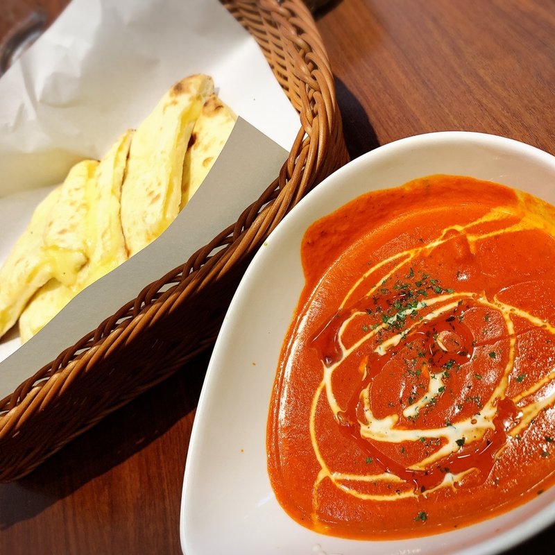 選べるナンセット(炭火焼チキン+チーズナン)(アバシ 新宮店)