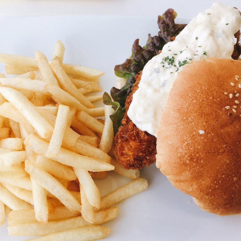 チーズ&フィッシュバーガー(プロペラカフェ)