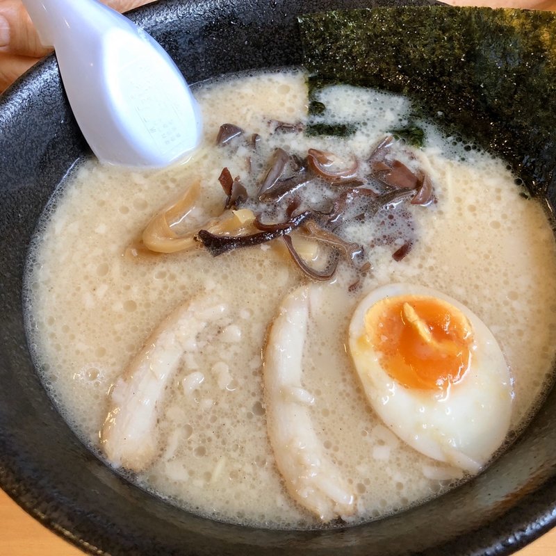 豚骨ラーメン(一麺亭 京泊店 )