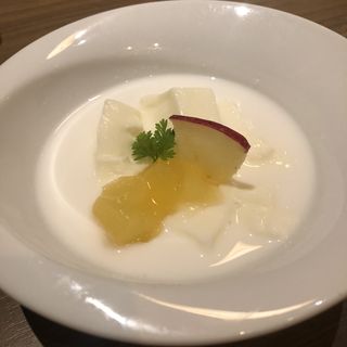 旬フルーツの杏仁豆腐(あぶりや 福島駅前店)