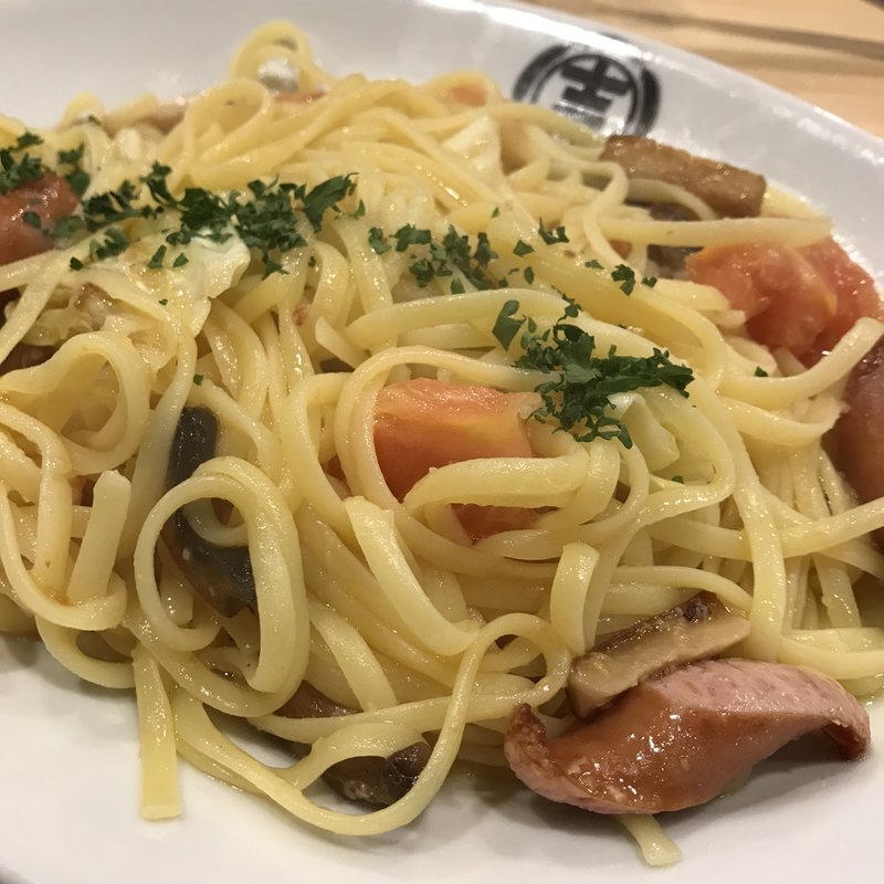 粗びきソーセージとエリンギのペペロンチーノ(スパ吉)