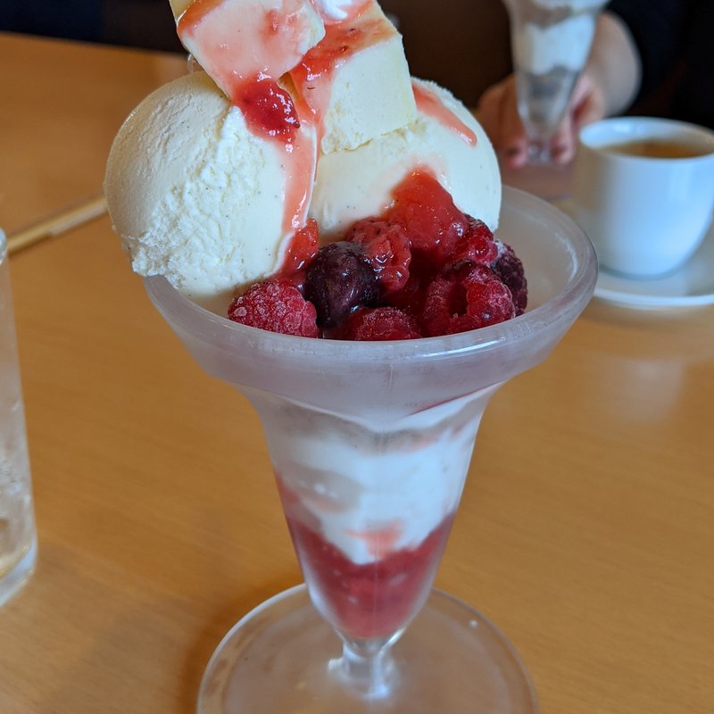 ストロベリーパフェ(ジョイフル 安来今津店 （Joyfulｌ）)