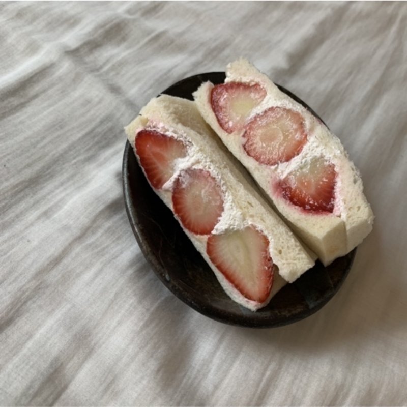 もういっこ苺のサンド(ナチュラルローソン)