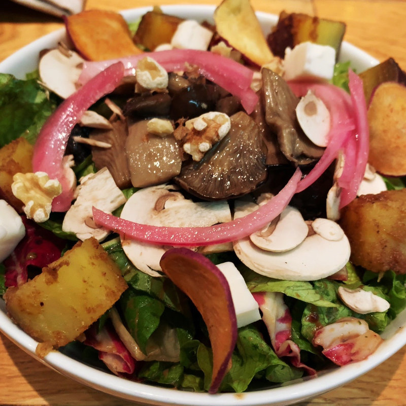 さつまいものメープルスパイスときのこサラダ(Mr.FARMER 新宿ミロード店)