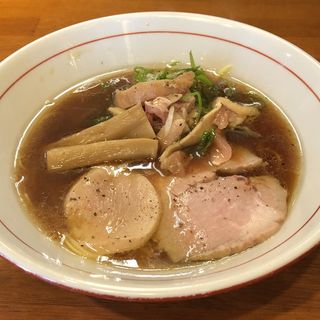 博多地鶏 生醤油鶏そば(醤油と貝と麺 そして人と夢 )