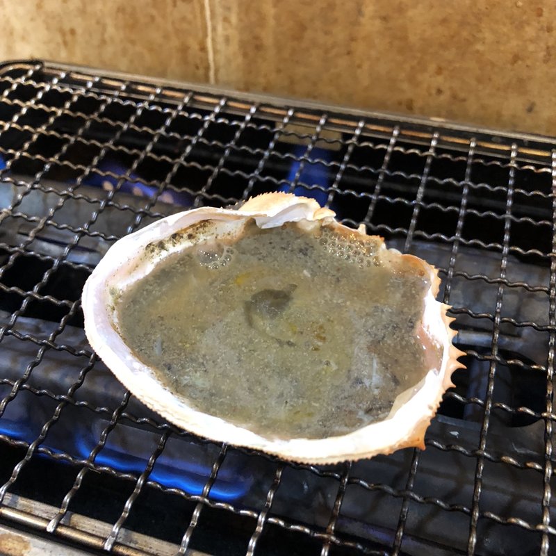 ズワイガニの炙り(新宿思い出横丁 トロ函 （とろばこ）)