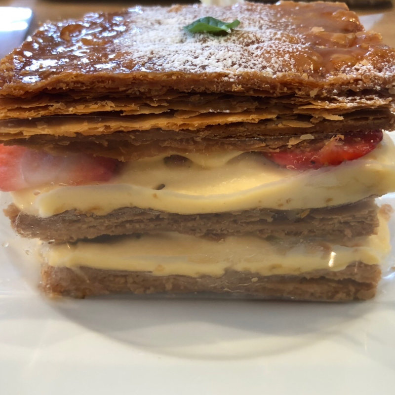 苺のミルフィーユ(ナチュール・シロモト 欽明台店 （Patisserie Nature Shiromoto）)