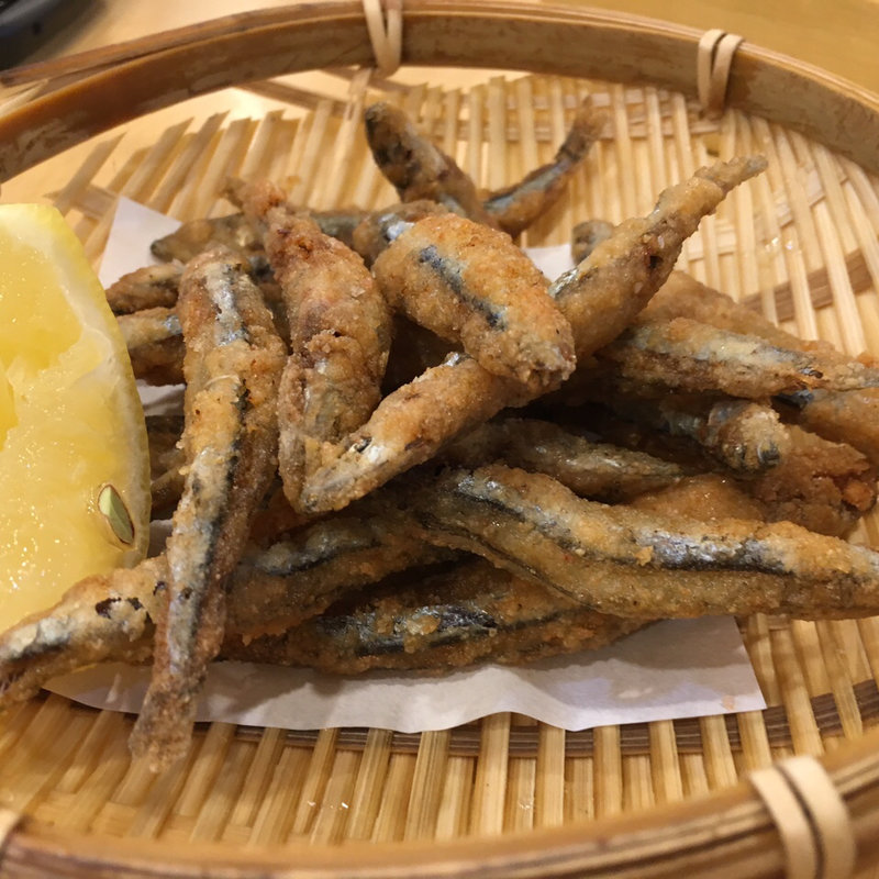 きびなごの唐揚げ(博多漁家 磯貝 しらすくじらJRJP博多店)