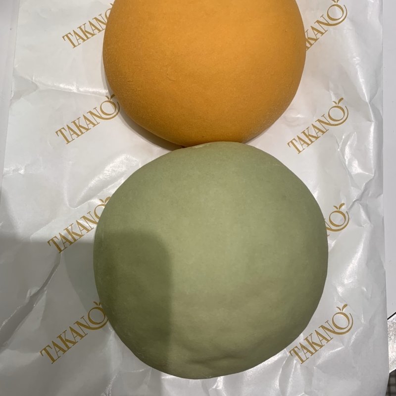 メロンパン（赤肉・青肉）(高野フルーツパーラー新宿)