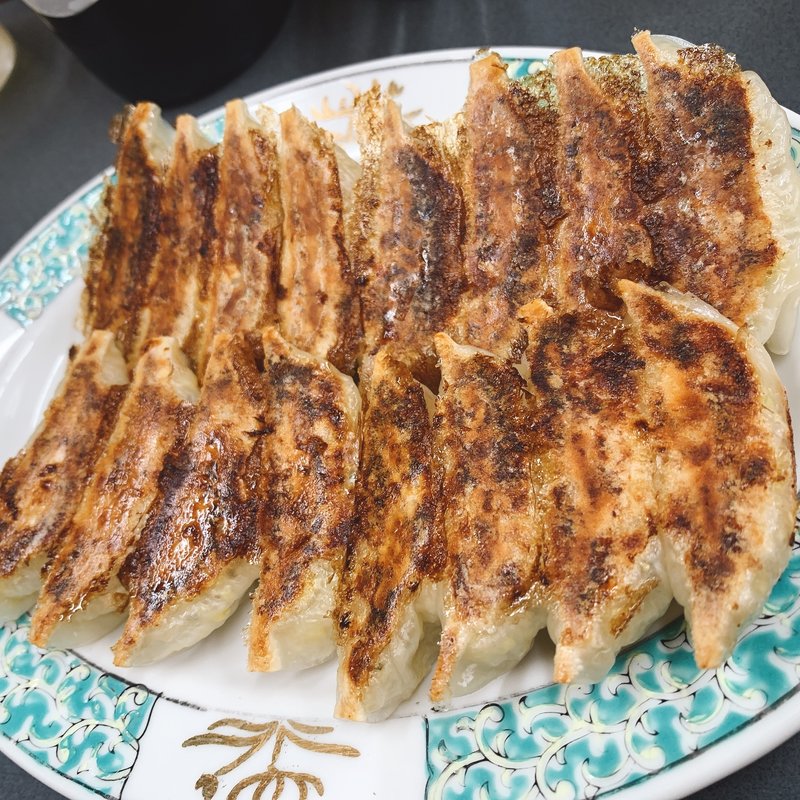 餃子二人前(餃子専門店 としや)