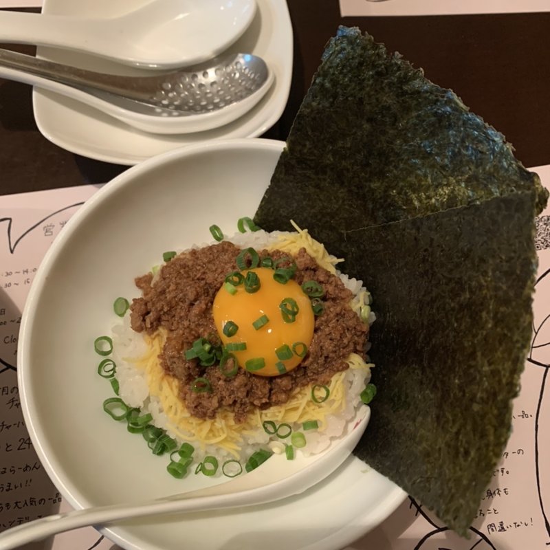 ぶたそぼろ丼(麺処はるにれ)