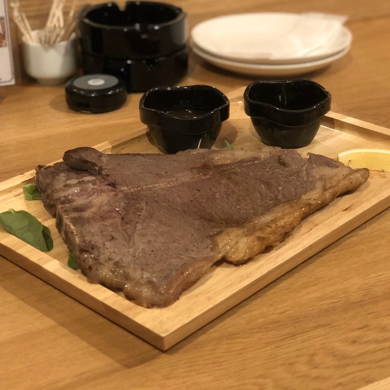 衝撃 T-ボーンステーキ(個室×肉酒場 さとう 名古屋店)