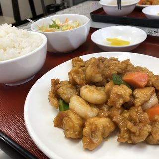 エビと鶏肉と野菜のカキ油炒め(中華料理 順興閣)