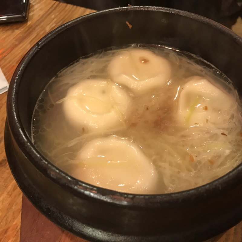 肉汁水餃子 餃包4個(点心屋台 餃包 六本木店 （ギョーパオ）)