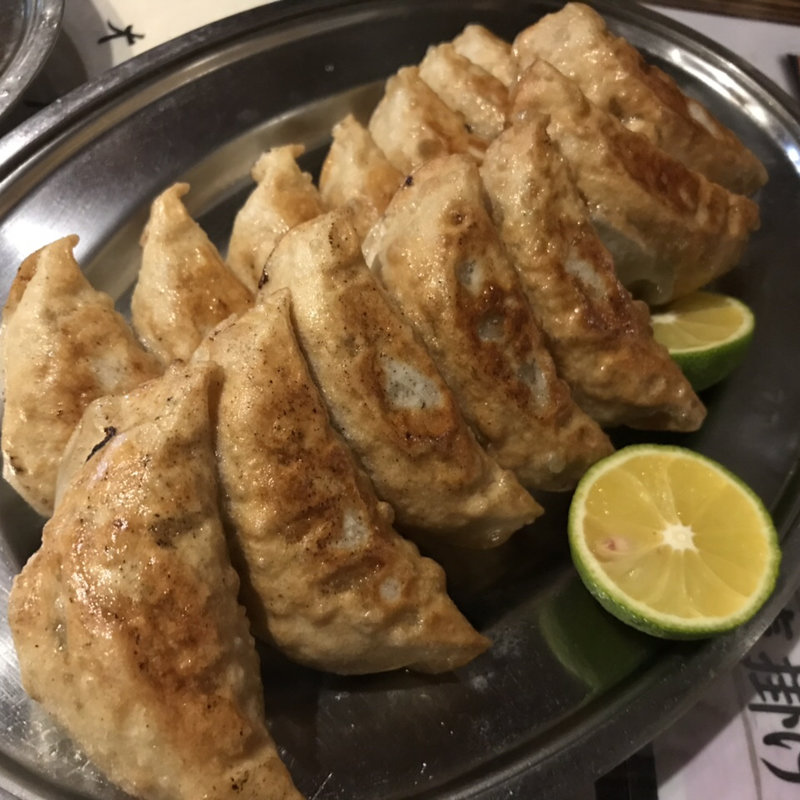すだち付き餃子(寺岡商店 丸亀本店 （テラオカショウテン）)