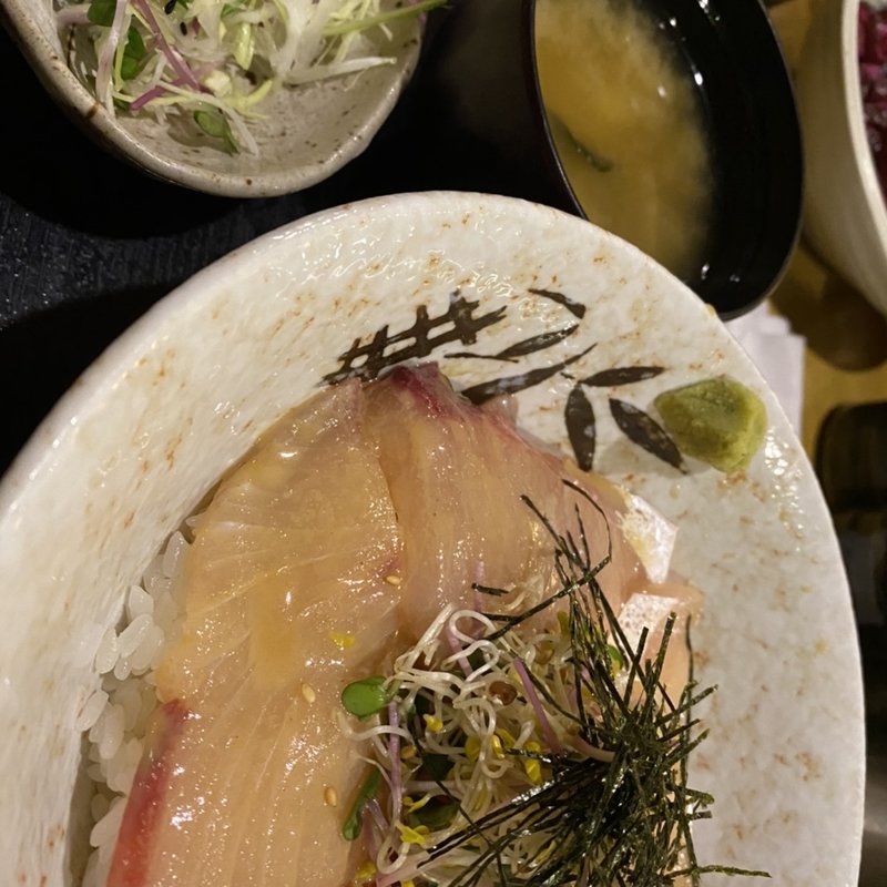 平政のごまだれどんな(銀座船形 大手町)