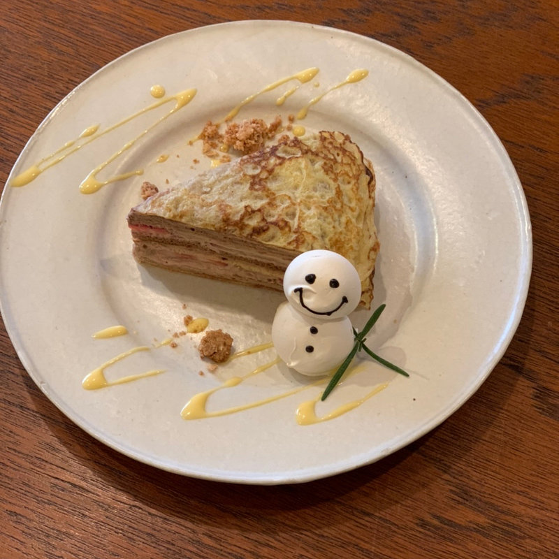 チョコっと苺のミルクレープ(つむる)