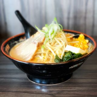 味噌ラーメン 大盛り バター コーントッピング 北海道ラーメンはせ川 の口コミ一覧 おいしい一皿が集まるグルメコミュニティサービス Sarah