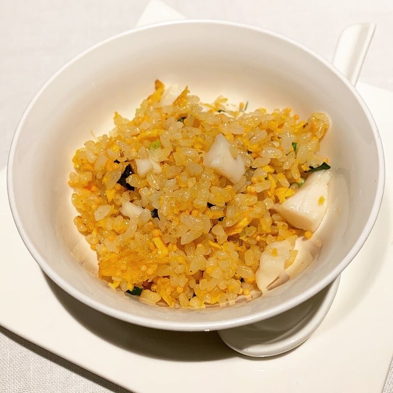 帆立ととびっ子入り大葉風味チャーハン(中国飯店 六本木店)