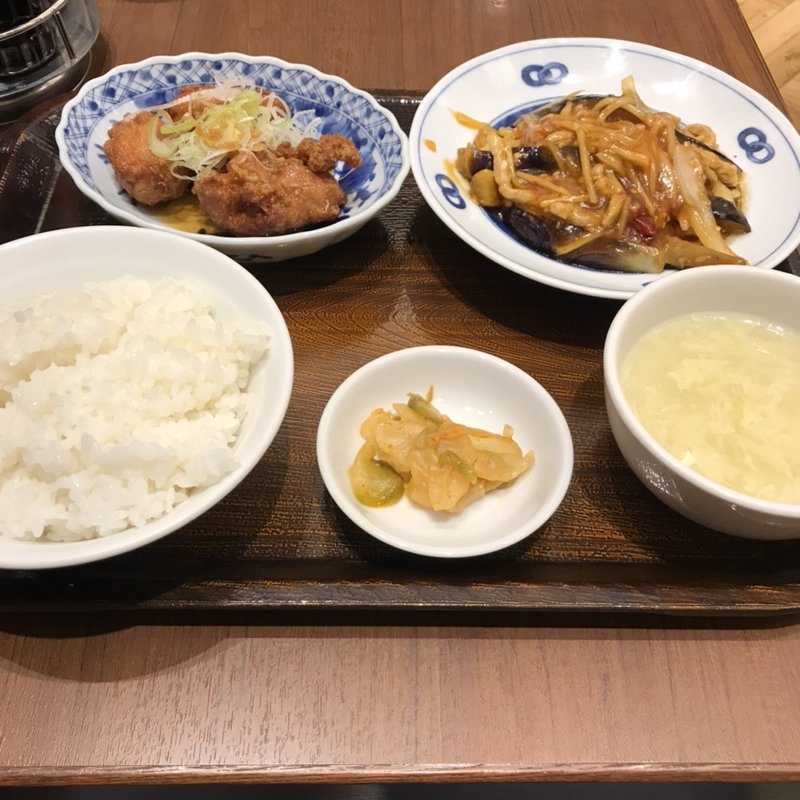 油淋鶏と茄子なんとかのランチセット(雲龍一包軒 トリエ京王調布)