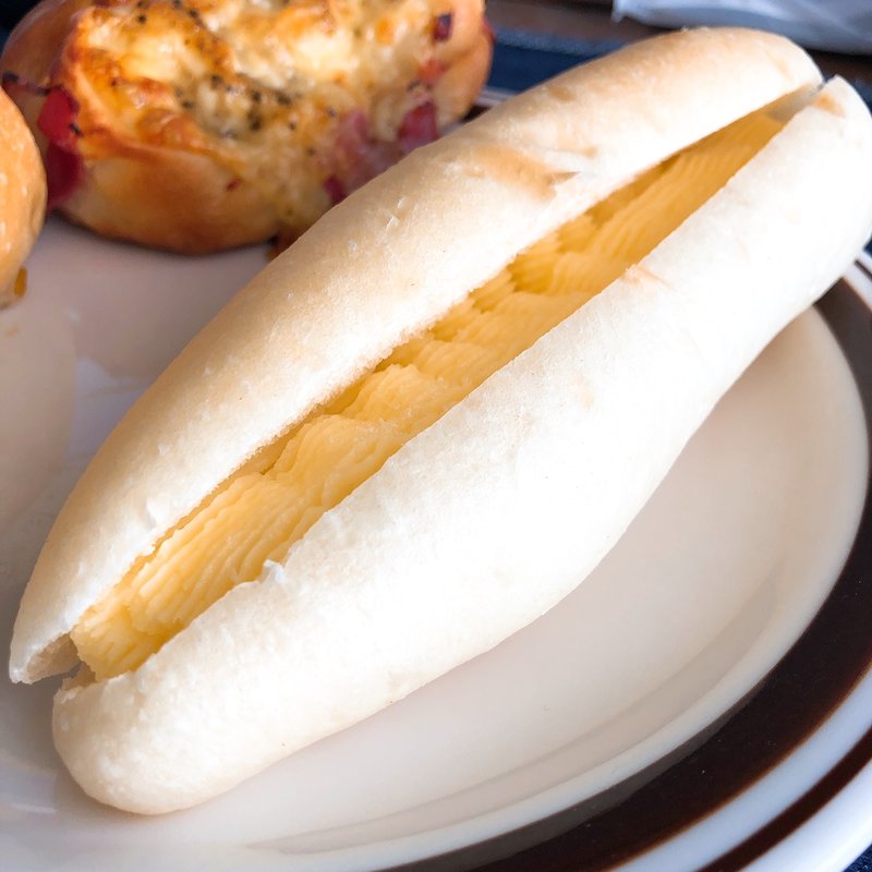 練乳ミルクパン(ブーランジェリ エクラン)