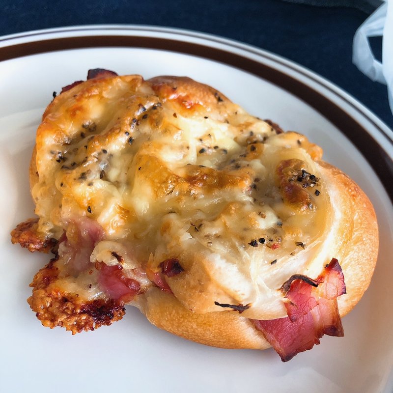 オニオンベーコン(ブーランジェリ エクラン)