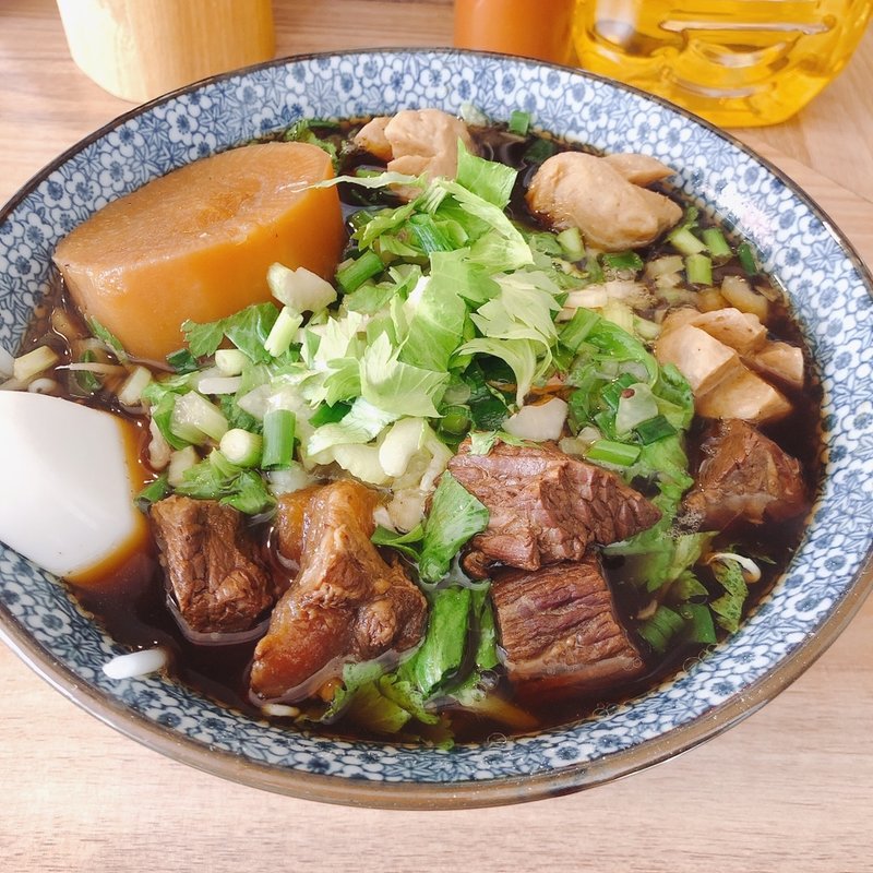 牛肉麺(バーン・メイ)
