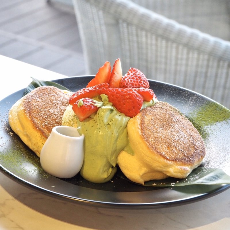 練乳いちごと宇治抹茶ホイップパンケーキ(幸せのパンケーキ　淡路島テラス)