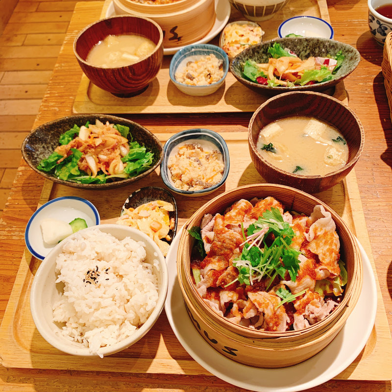 鍋(蒸し料理専門店mus)