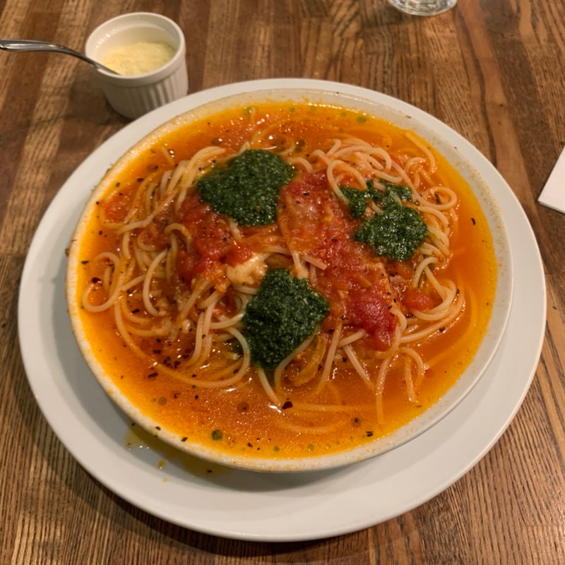 バジリコとトマト(ホームズパスタ)