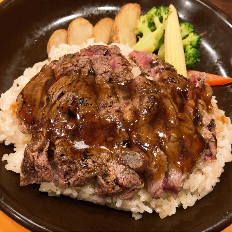 ビーフリブステーキ＆ガーリックピラフ(ジョナサン 水道橋店)