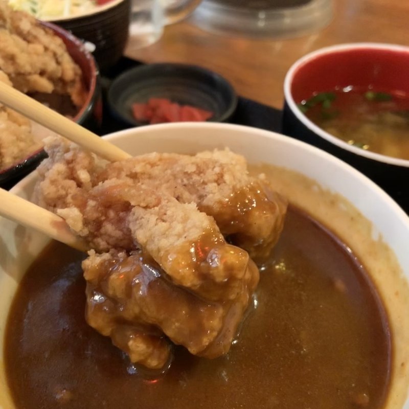 唐揚げカレー(ひなたかなた)