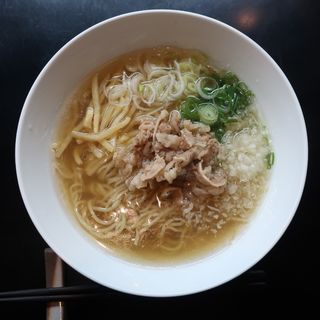 塩らぁ麺(牛骨らぁ麺 マタドール 本店)