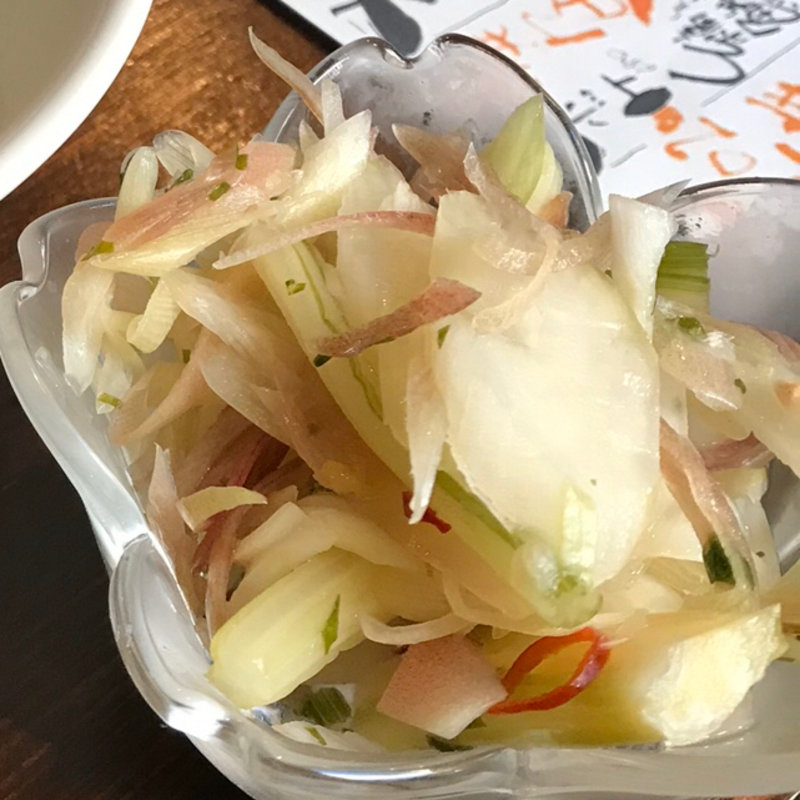 茗荷セロリの浅漬け(酒女 うろこ)