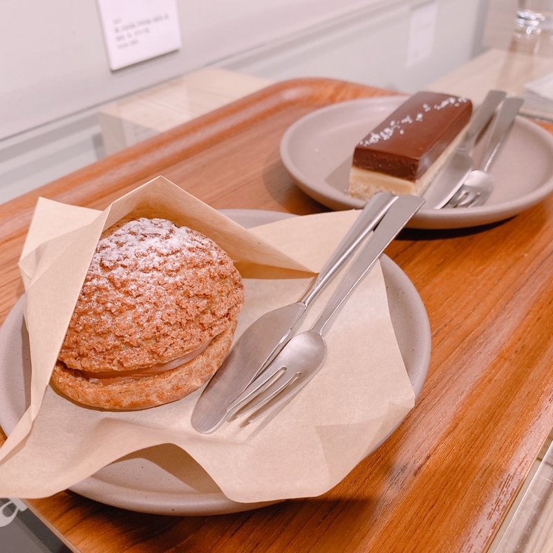 シュークリーム(ダンデライオンチョコレート 伊勢神宮前うみやまあひだミュゼ)