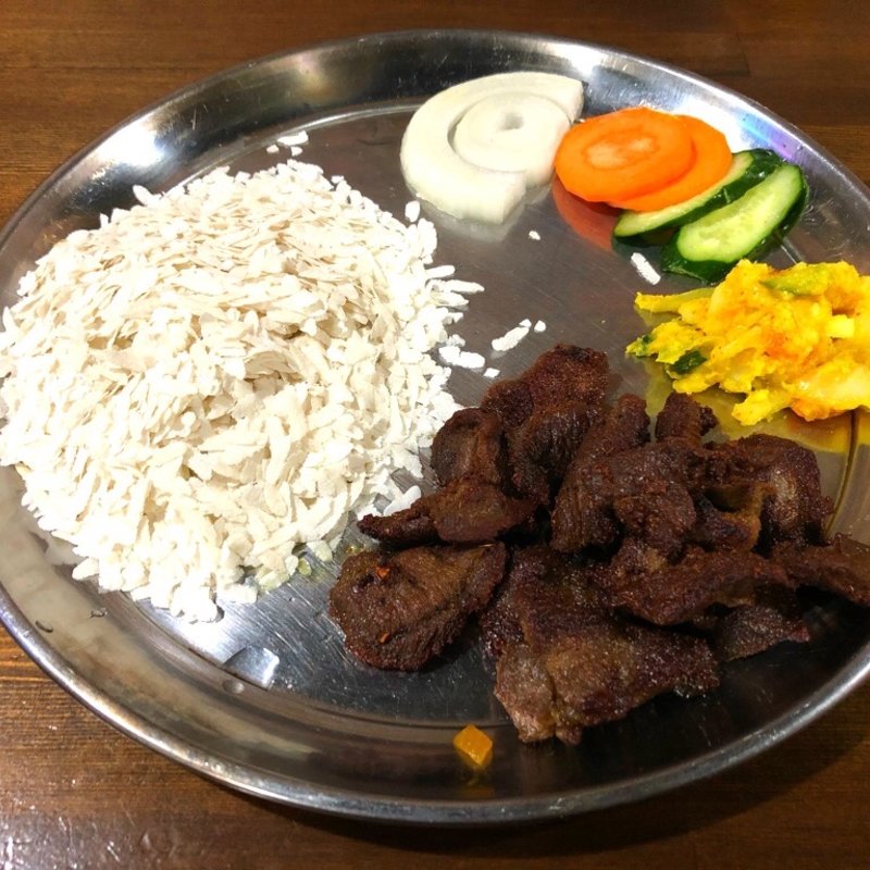 チトワンのタス(満足ハウスエスニック バル)