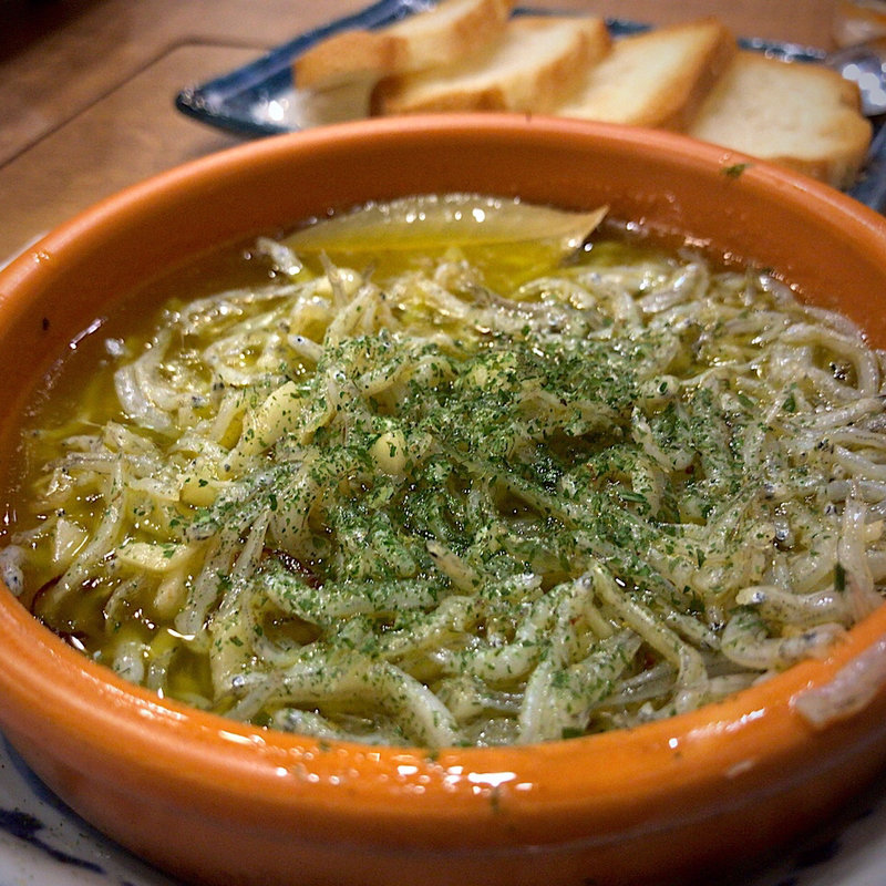 釜揚げしらすのアヒージョ(磯丸水産 一番町店)