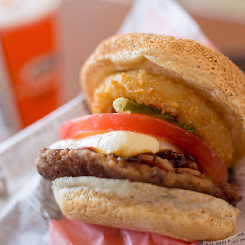 (Ａ＆Ｗ 糸満店 （エイアンドダブリュ）)