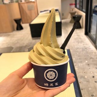 凍頂烏龍茶ソフトクリーム(蜷尾家/NINAO 三軒茶屋店)
