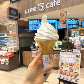 北海道サロベツ厳選牛乳ソフトクリーム(ライフカフェ)