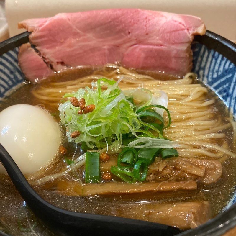 にぼしょうゆらーめん (煮たまごトッピング)(極麺 青二犀 （ゴクメン アオニサイ）)
