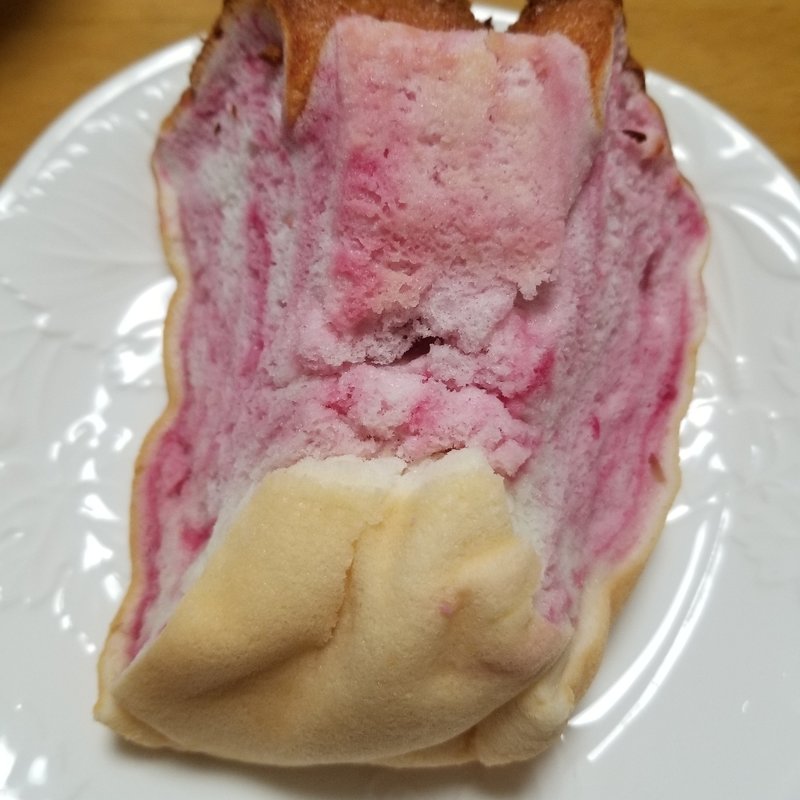 お米のシフォンケーキ(いちごマーブル)(すぎうらベーカリー)