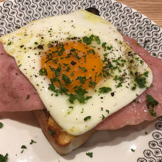 ハムエッグトースト(ペリカンカフェ)